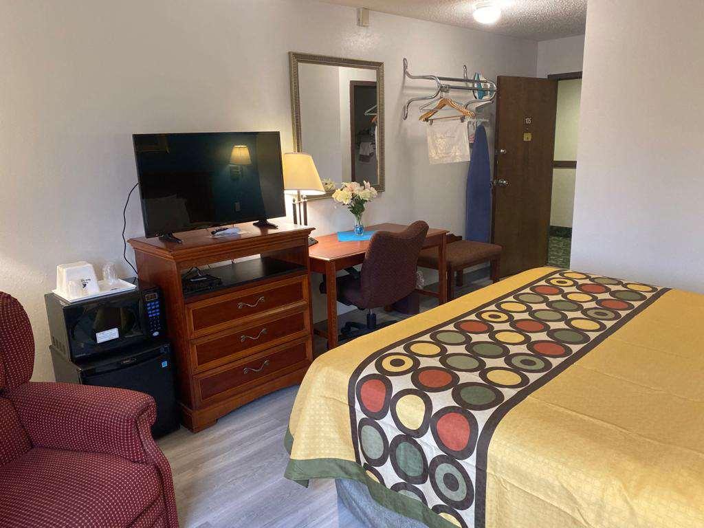 Americas Best Value Inn West Frankfort Quarto foto