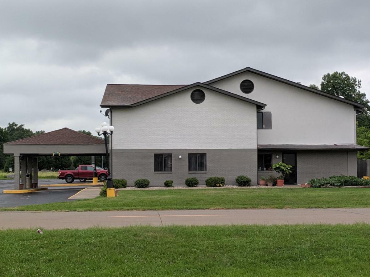 Americas Best Value Inn West Frankfort Exterior foto