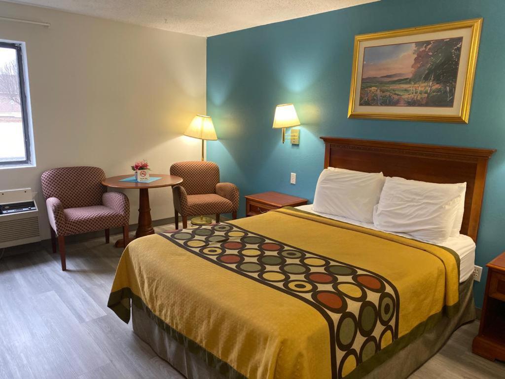 Americas Best Value Inn West Frankfort Exterior foto
