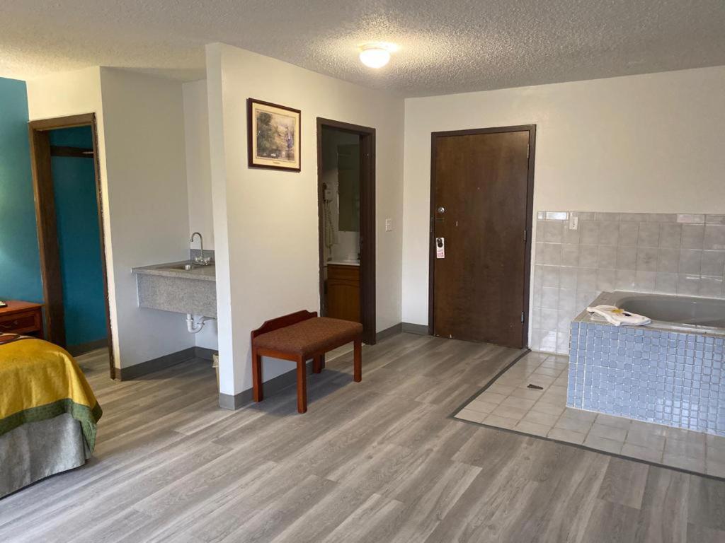 Americas Best Value Inn West Frankfort Exterior foto